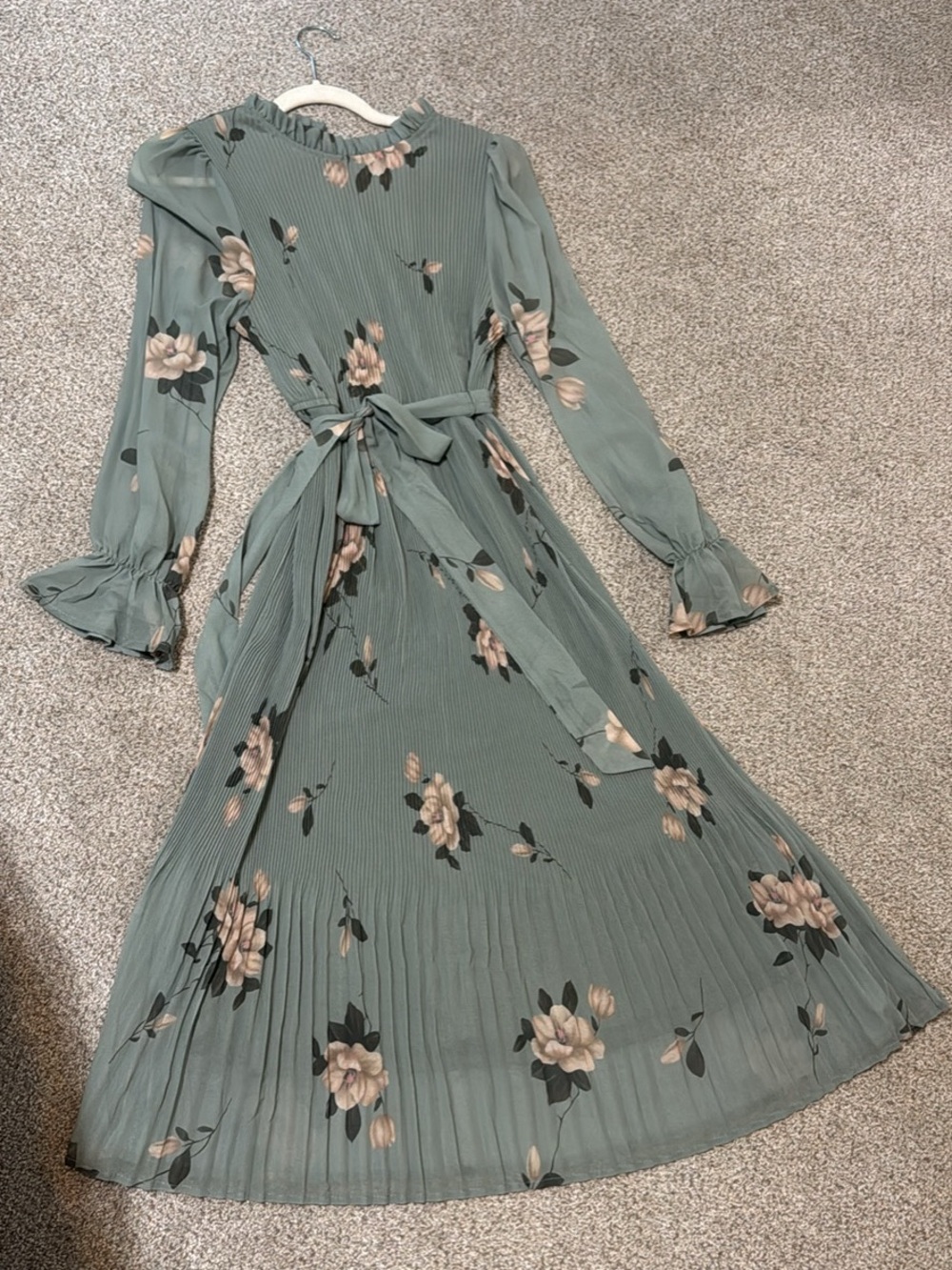 Floral Pleated Sage Long-Sleeve Midi Dress